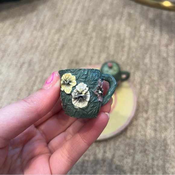 Vintage Flower Mini Tea Set - Picture 4 of 15